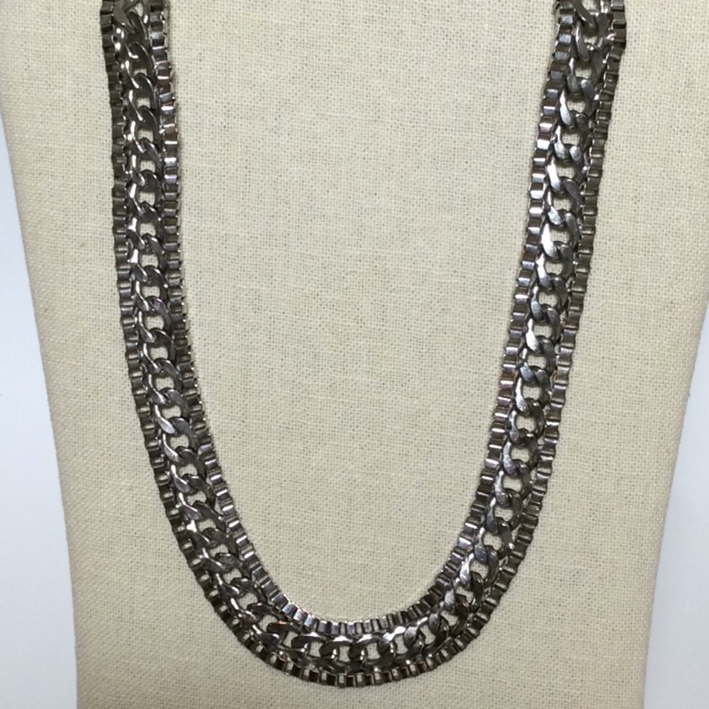 Silver Chainlink Necklace
